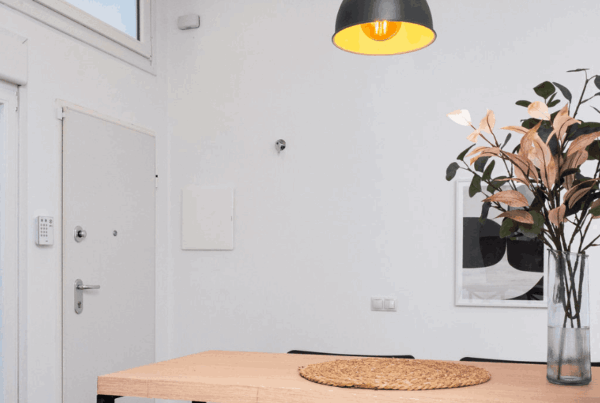 Vivir o invertir en Málaga: el dilema del loft moderno
