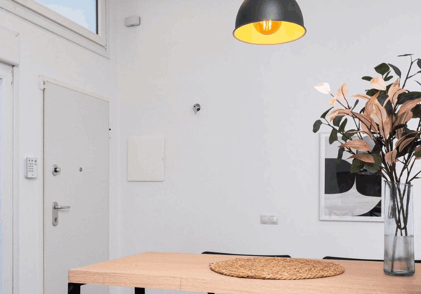 Vivir o invertir en Málaga: el dilema del loft moderno